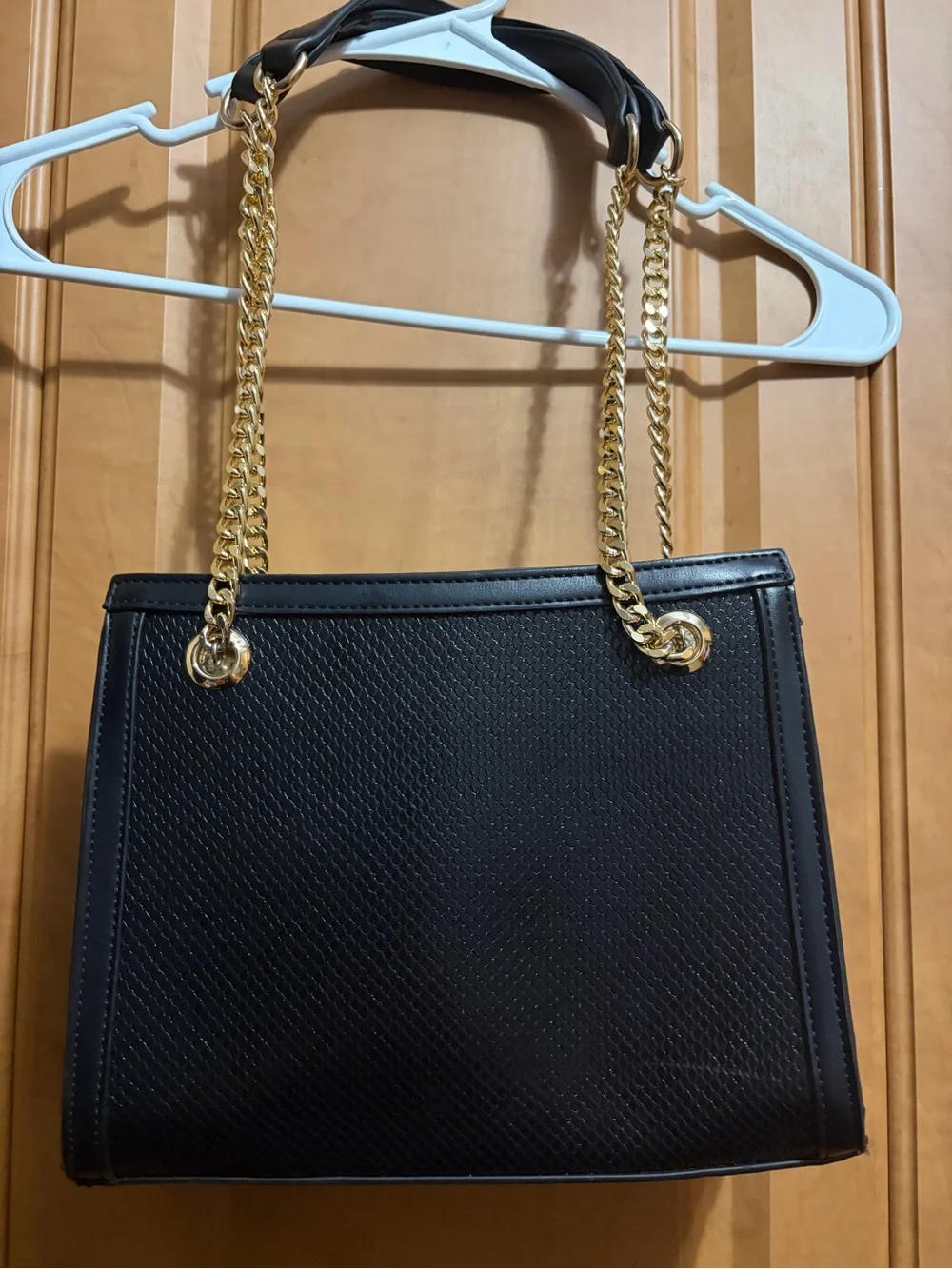 Miztique Classic Black Chain-Handle Women's Shoulder Bag